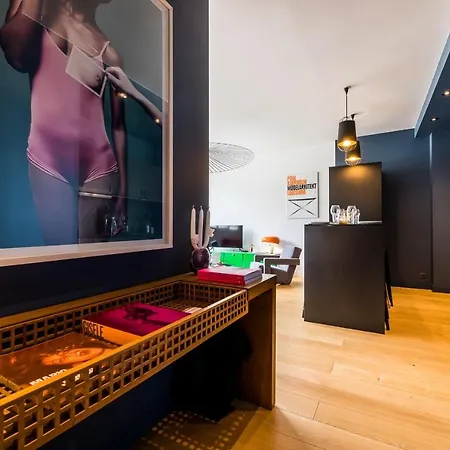 Catwalk Keyweek 2 Bedroom In Center Parking Apartman *