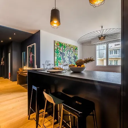Catwalk Keyweek 2 Bedroom In Center Parking Apartman